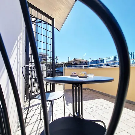 Metro C House - Stazione Borghesiana Appartamento *